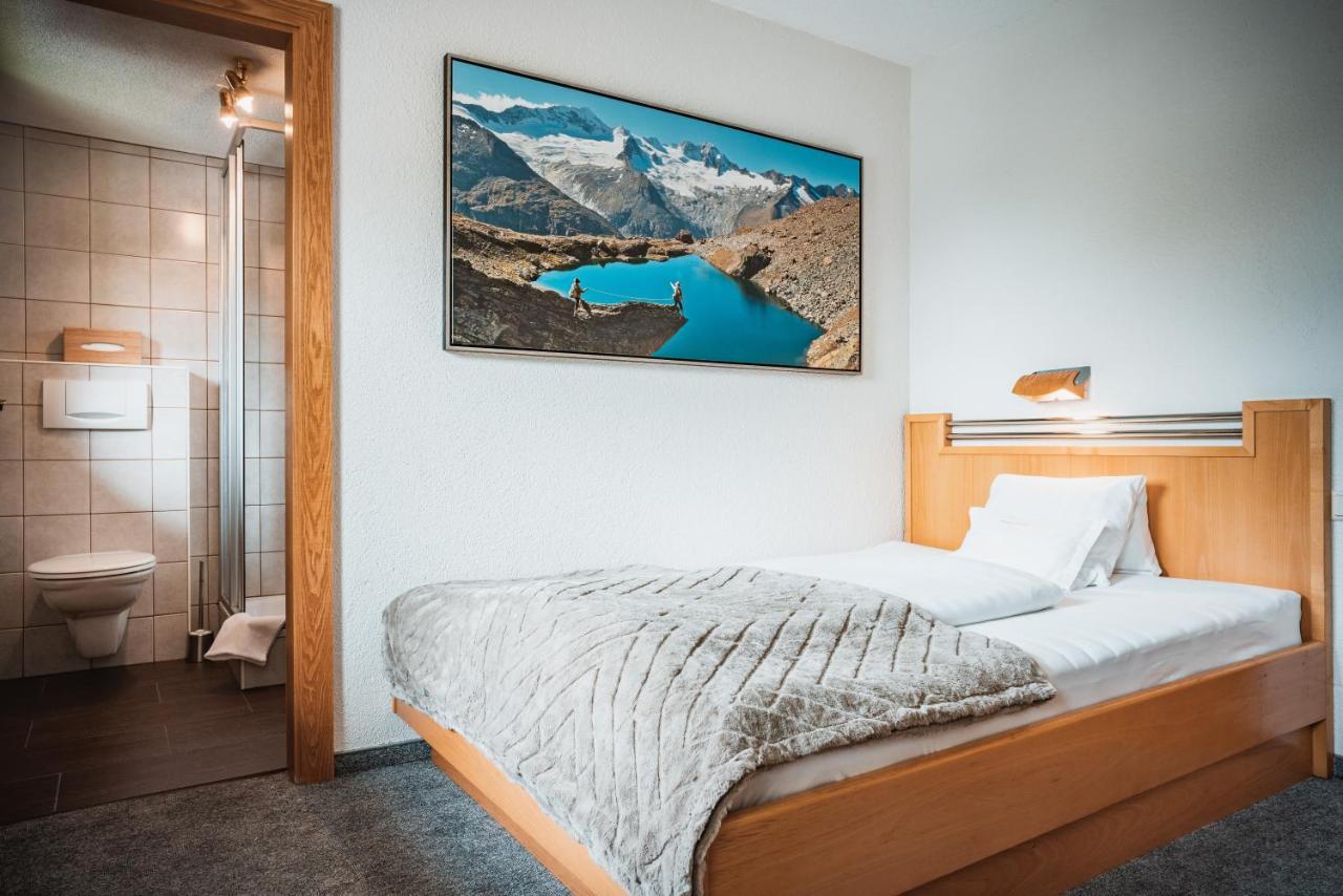 Hotel Garni Romantika Sankt Leonhard im Pitztal Luaran gambar
