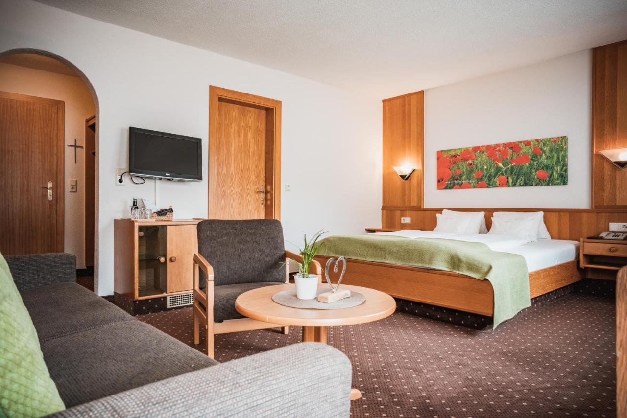 Hotel Garni Romantika Sankt Leonhard im Pitztal Luaran gambar